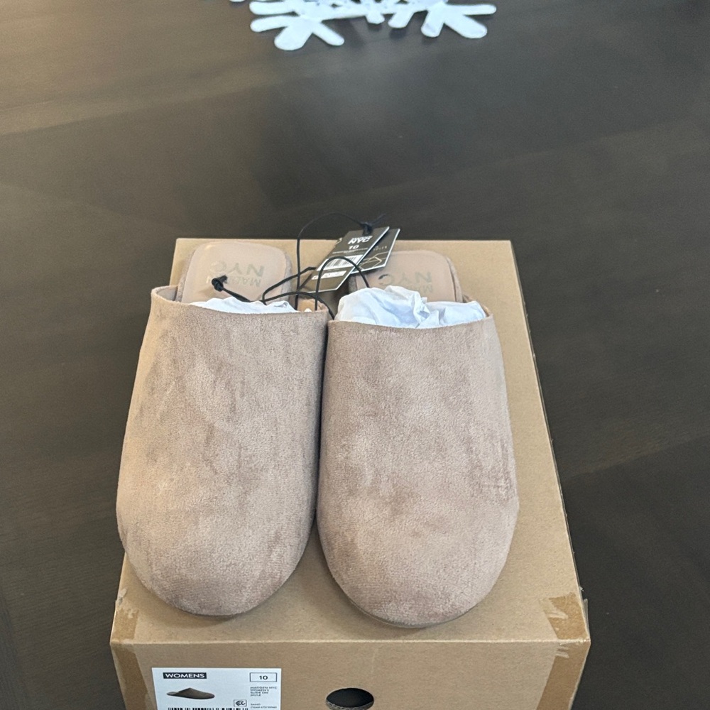 Women’s Suede Slip-On Mules in Taupe